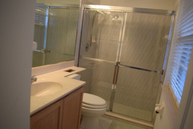 Building Photo - Fully furnished 3 bedroom 3 Bath POOL home in Sandpiper Bay