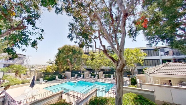 Building Photo - Remodeled 2Bd 2Ba Condo in Newport