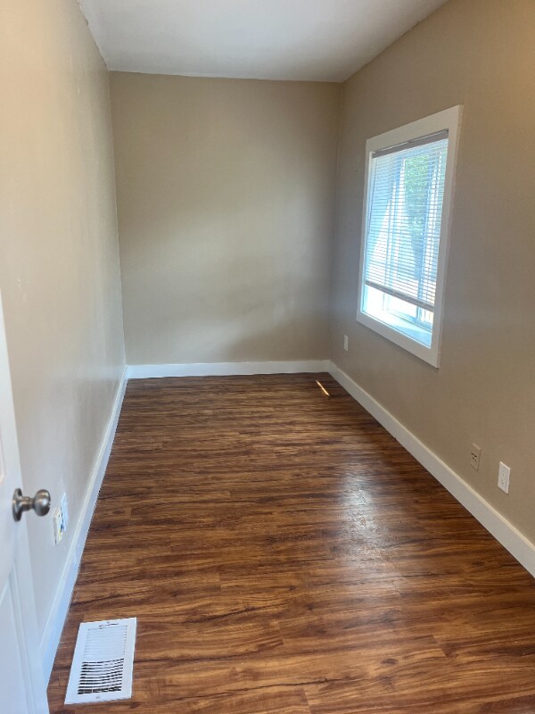 Building Photo - 42 Termine Ave