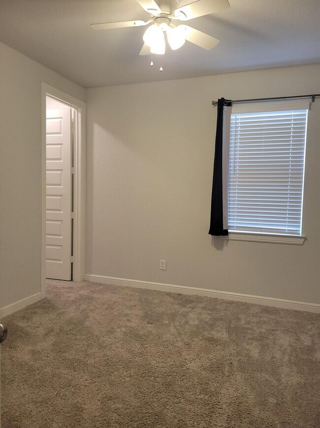 Building Photo - One-Story, 4 Bedroom Available!