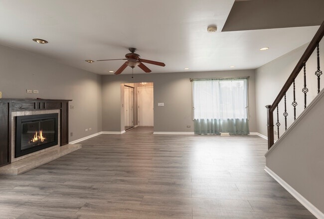 Building Photo - 1210 Andover Cir