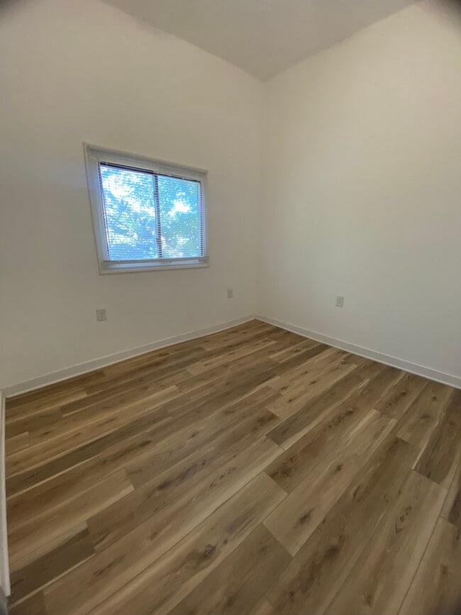 Building Photo - 2717 Slevin St