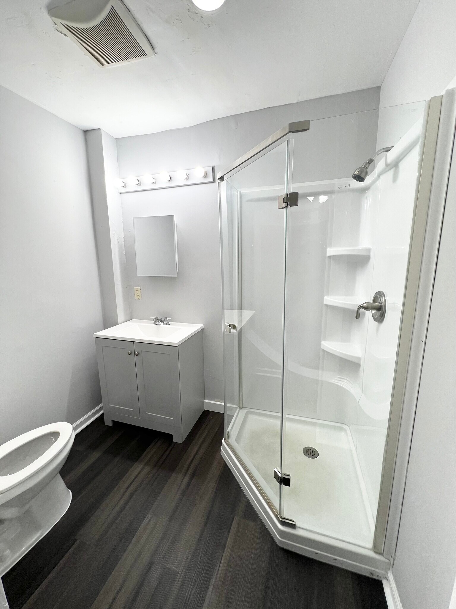 Building Photo - 516 4th St