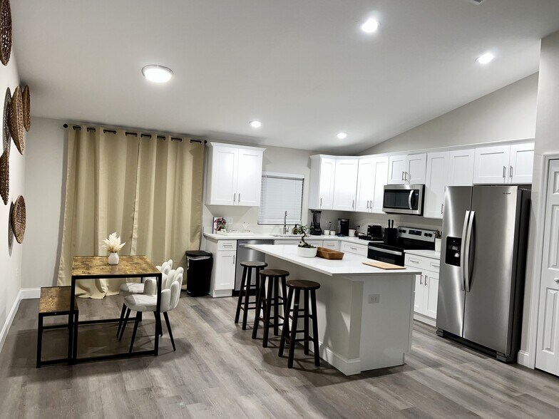 Building Photo - 2609 SW 176th Loop