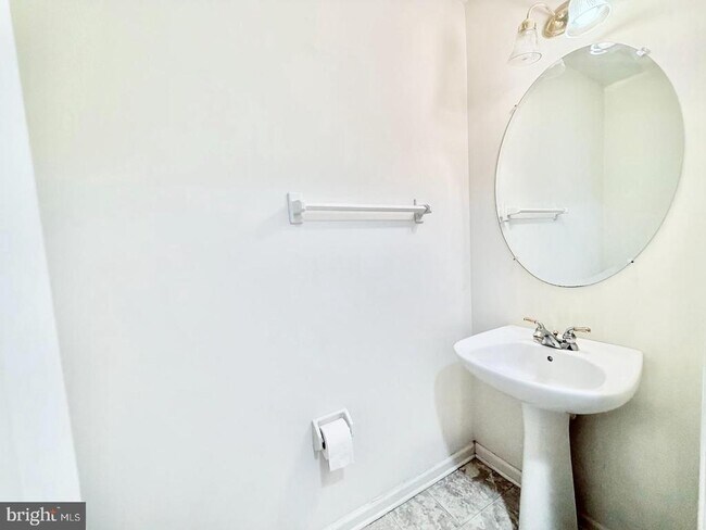 Building Photo - 2604 Delancey Way