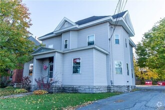 Building Photo - 156 Sterling St