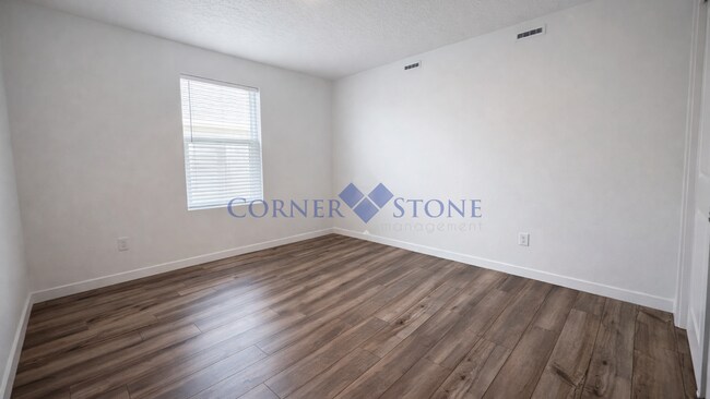 Building Photo - Stunning Home in Star!