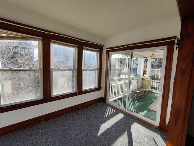 Building Photo - 638-638 Washington Ave