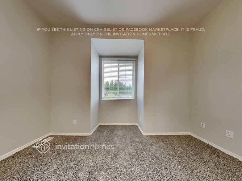 Building Photo - 9115 Periwinkle Loop NE