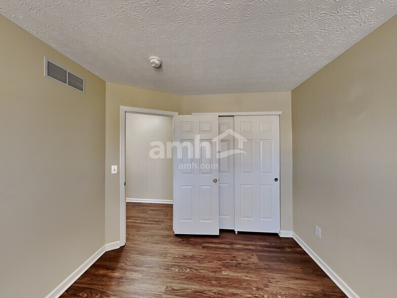 Building Photo - 45 Fieldcrest Dr