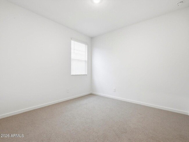 Building Photo - 15875 W Cottontail Ln