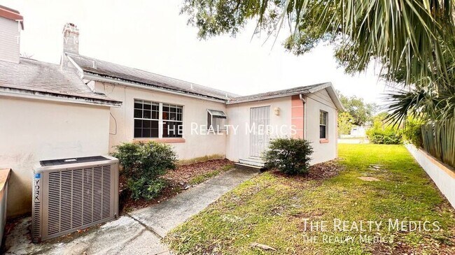 Building Photo - 1807 N Park Ave