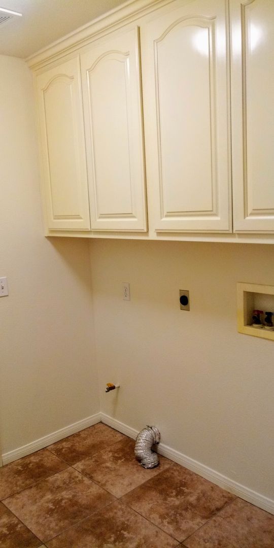 Building Photo - Welcome to your 3 bed 2 bath home in Joshua Tree!