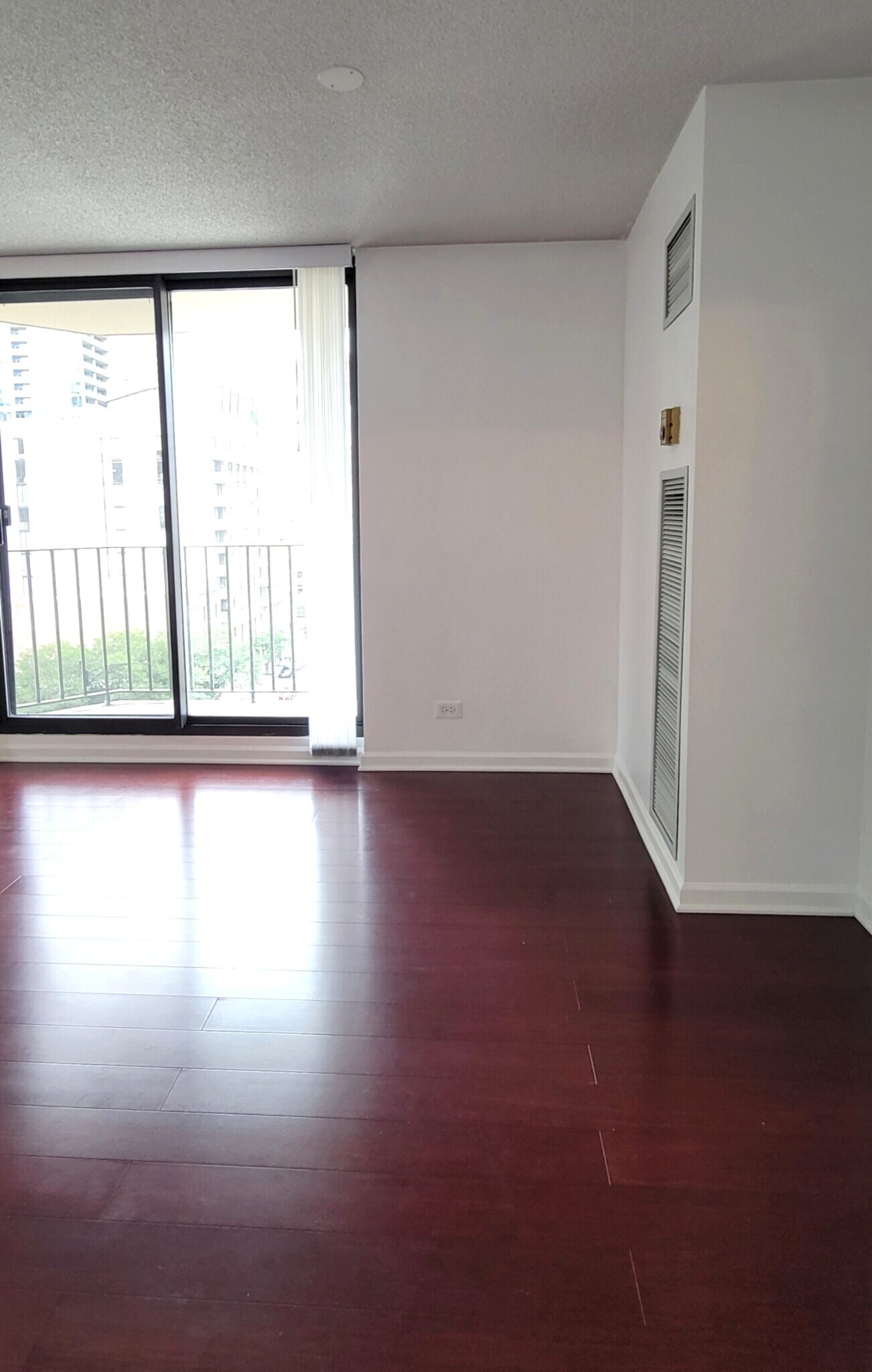 Dining Room off kitchen - 70 W Huron St
