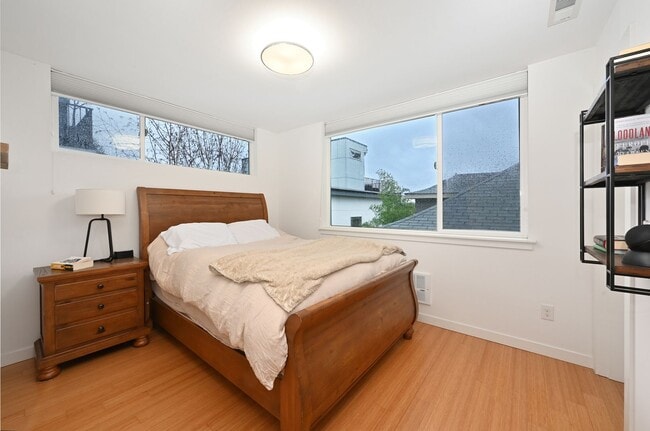 Building Photo - 3-Story Ballard Home - In Unit Washer/Dryer, Rooftop Deck