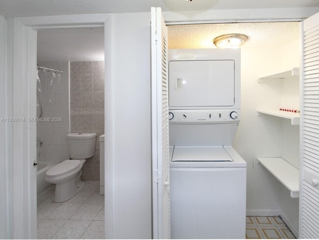 Building Photo - 9440 W Flagler St