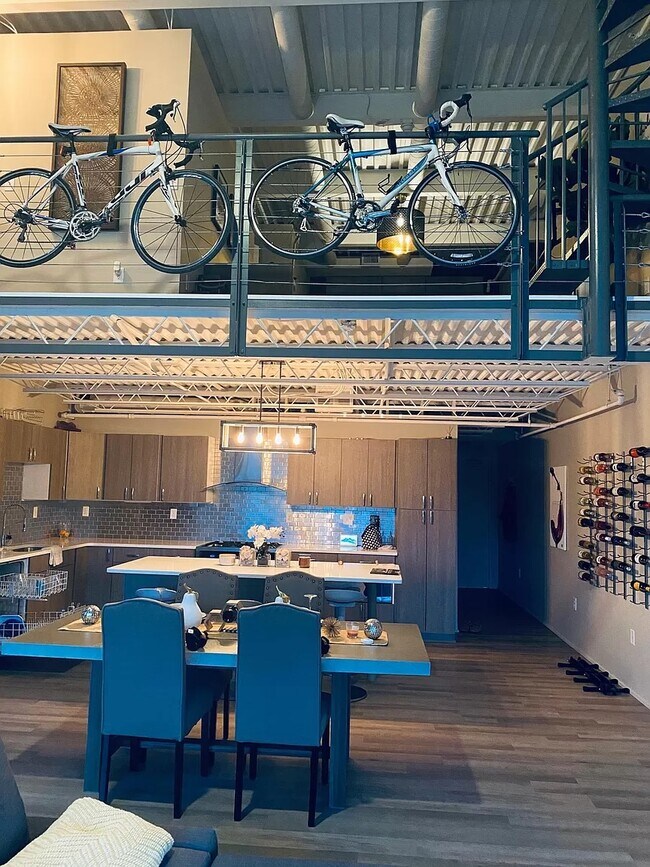 Living space 02 - 367 Auden Ave