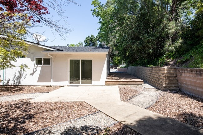 Building Photo - 3658 Lawnwood Ct