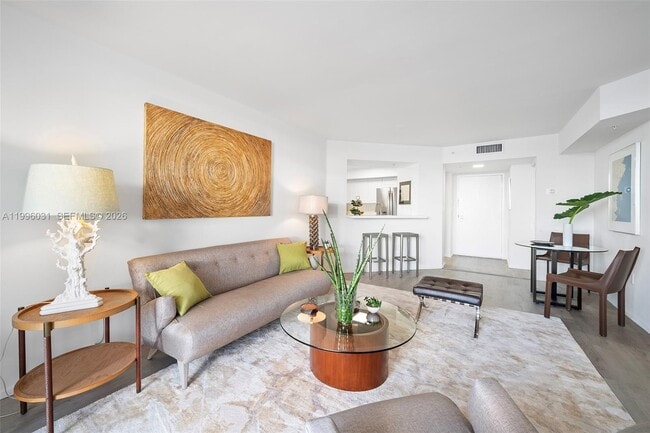 Building Photo - 1900 Sunset Harbour Dr