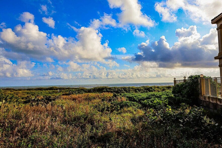 Building Photo - 4908 Gulf Blvd