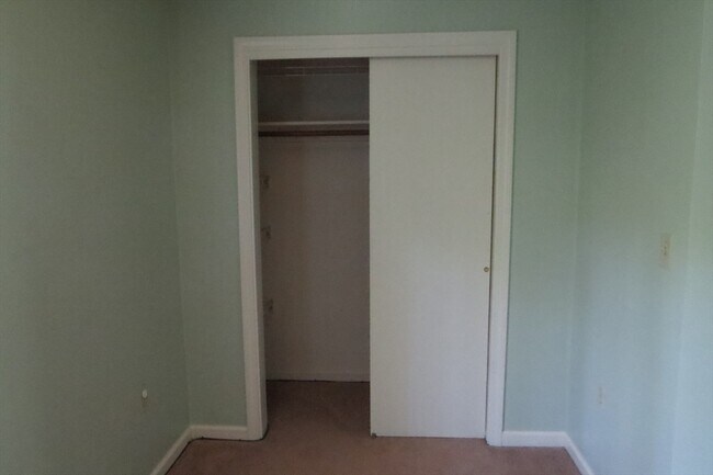 Building Photo - 14 Hartshorn Pl