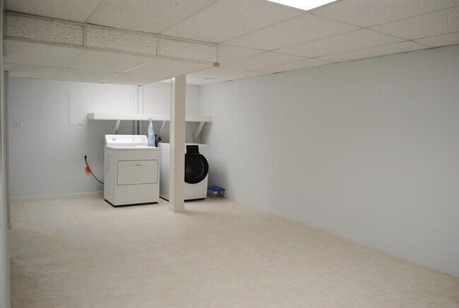 Building Photo - 1407 Independence Way