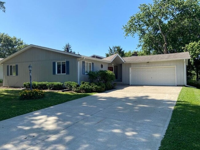 Primary Photo - $2,700 | 4 Bedroom, 3.5 Bathroom Home | Pe...