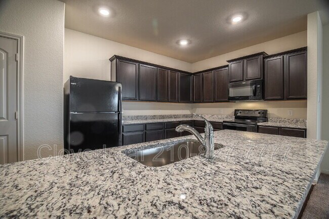 Building Photo - 772 Shoal Crk