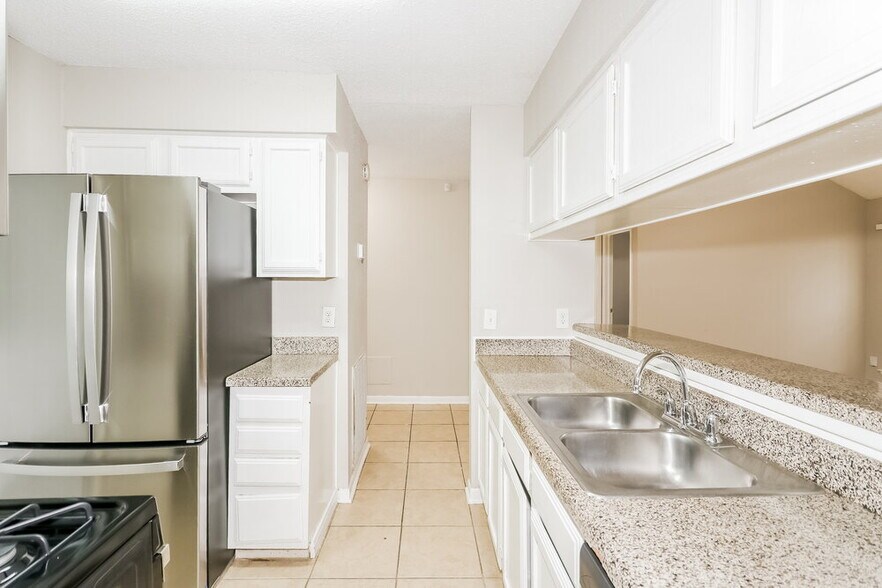 Building Photo - 19523 Elmtree Estates Dr