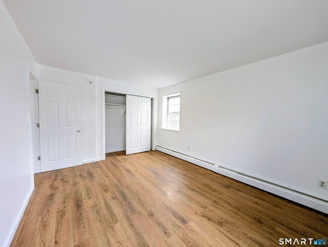 Building Photo - 95 Fairview Dr