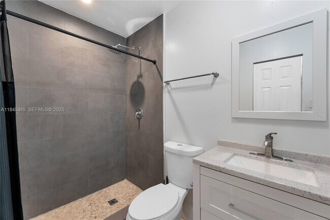 Building Photo - 2227 Cody St