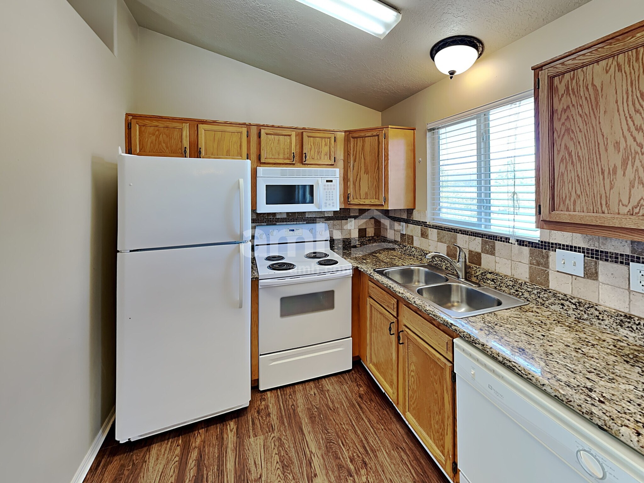 Building Photo - 2397 S 3000 W