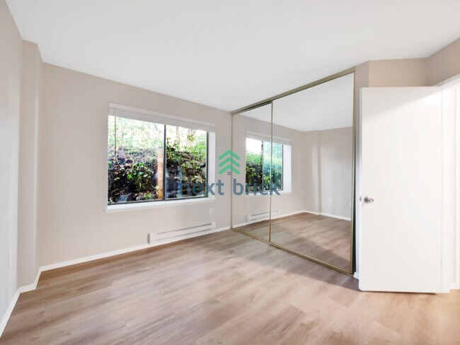 Building Photo - Spacious Private 2 Bed 2 Bath Condo for Rent!