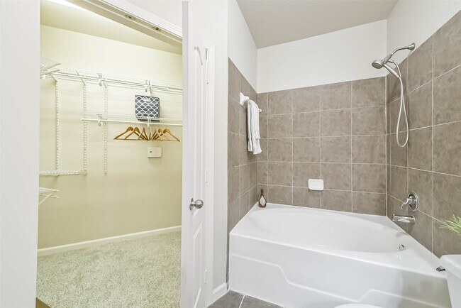 Building Photo - 1711 Old Spanish Trl