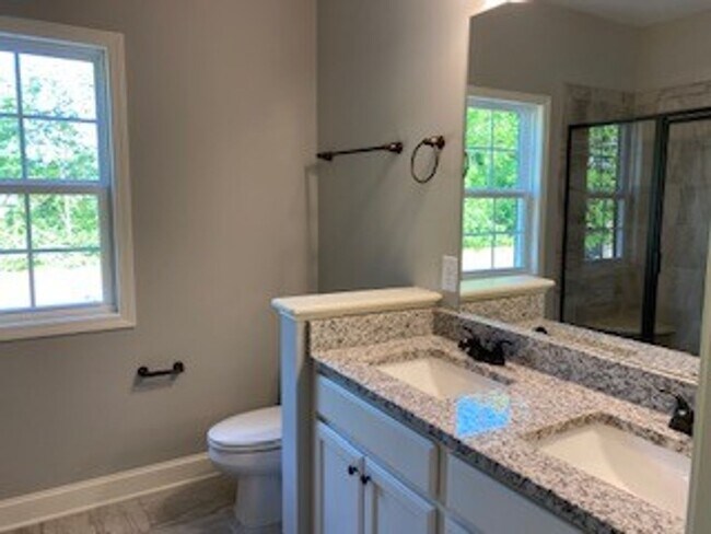 Building Photo - 3 Bedrooms 2.5 Baths  Condo in Downtown Watkinsville!