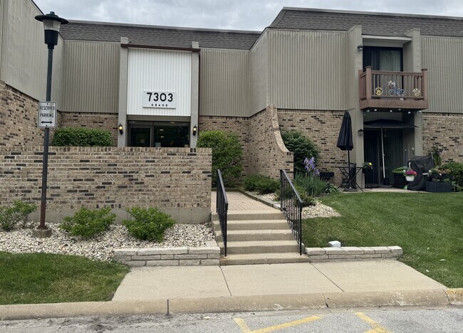 Building Photo - 7303 Grand Ave