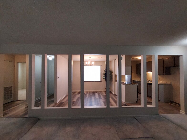 Building Photo - 126 Foxwood Cir