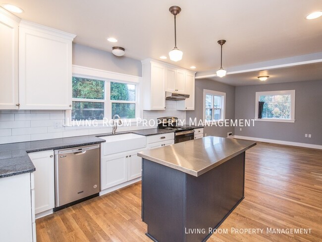 Building Photo - 1926 Fully Remodeled Farmhouse with a Fenc...