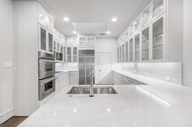 Building Photo - 37 Kennington Ct