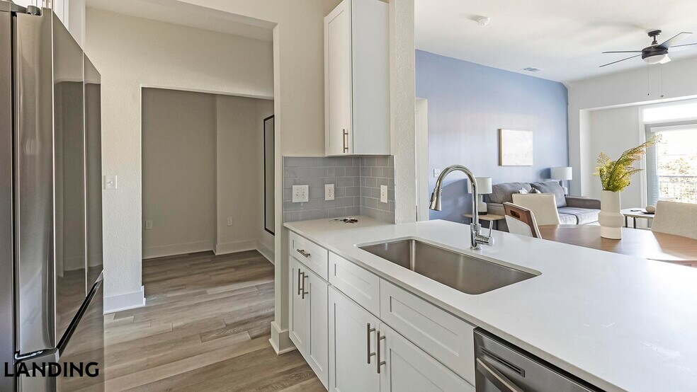 Building Photo - 15777 Quorum Dr