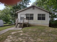 Building Photo - Welcome To Your New Home in Forsyth MO!