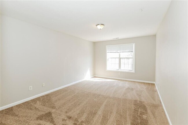 Building Photo - 7073 Biltmore Trce