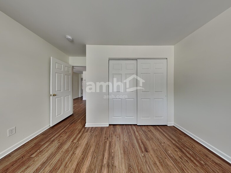 Building Photo - 1425 Youngs Mill Rd