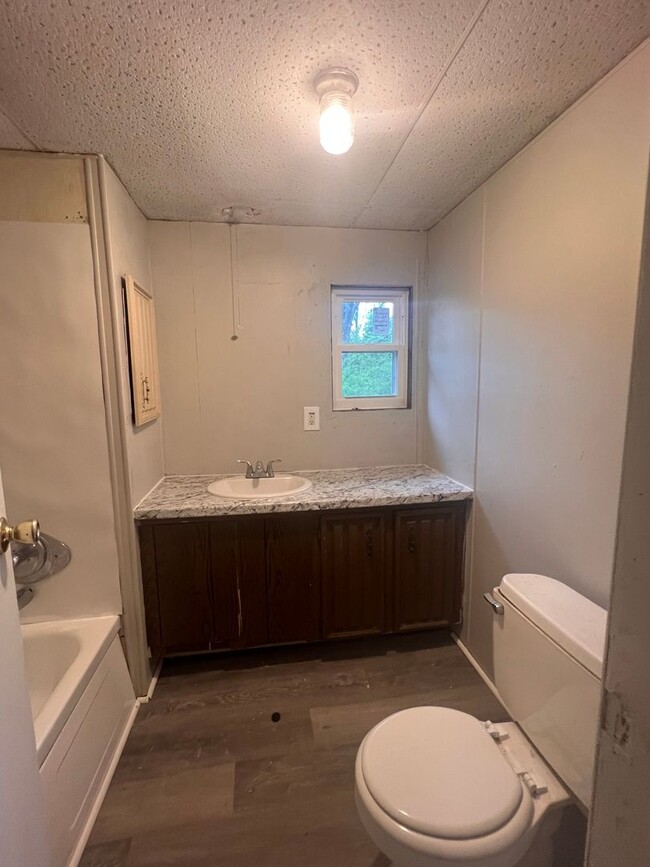 Building Photo - OPEN HOUSE TUESDAY: Lafayette 2 Bedroom 2 ...
