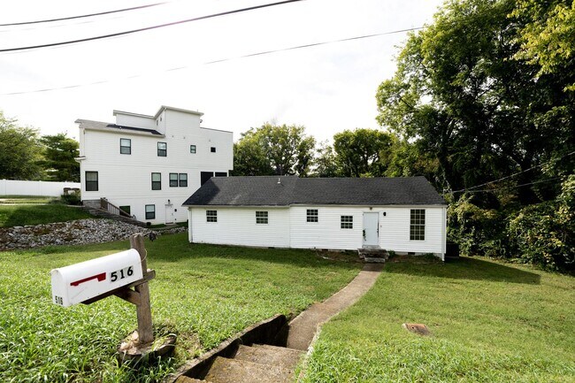 Primary Photo - Charming 4BR/2BA Home in South Nashville –...