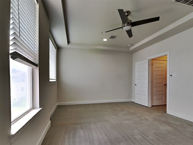 Building Photo - 353 Eado Park Cir