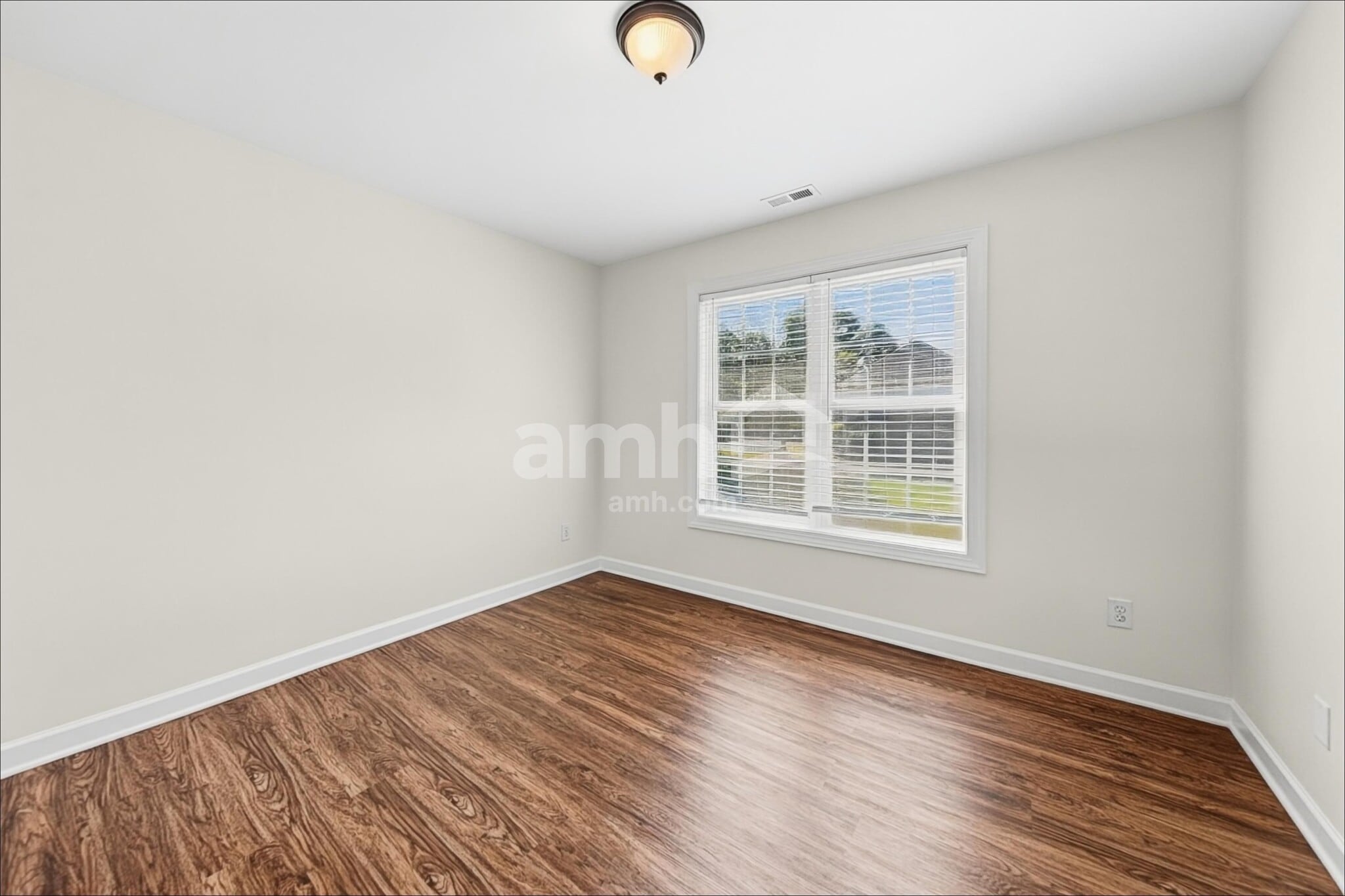 Building Photo - 4030 Belle Meade Cir