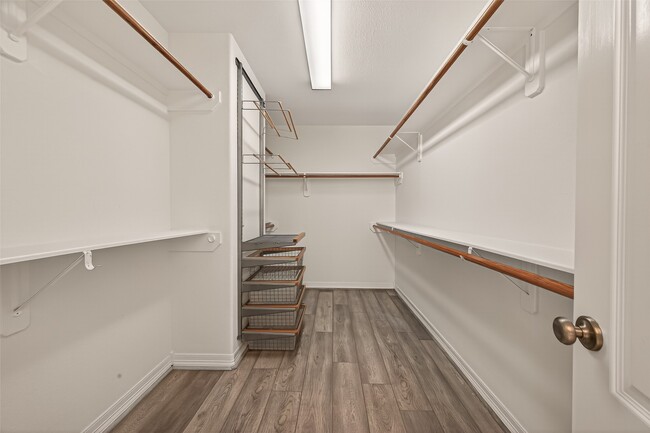 Building Photo - 5217 Blossom St