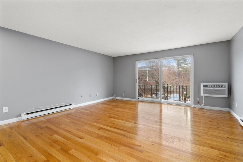 Building Photo - 96 Fountain Ln