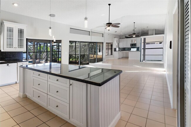 Building Photo - 11310 Lake Tree Ct